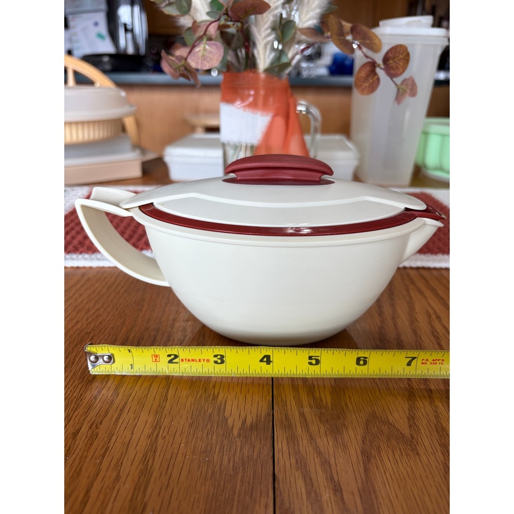 Tupperware Insulated Gravy Boat Sauce Server Cream Burgundy 550ml 400ml Vintage - Picture 1 of 13
